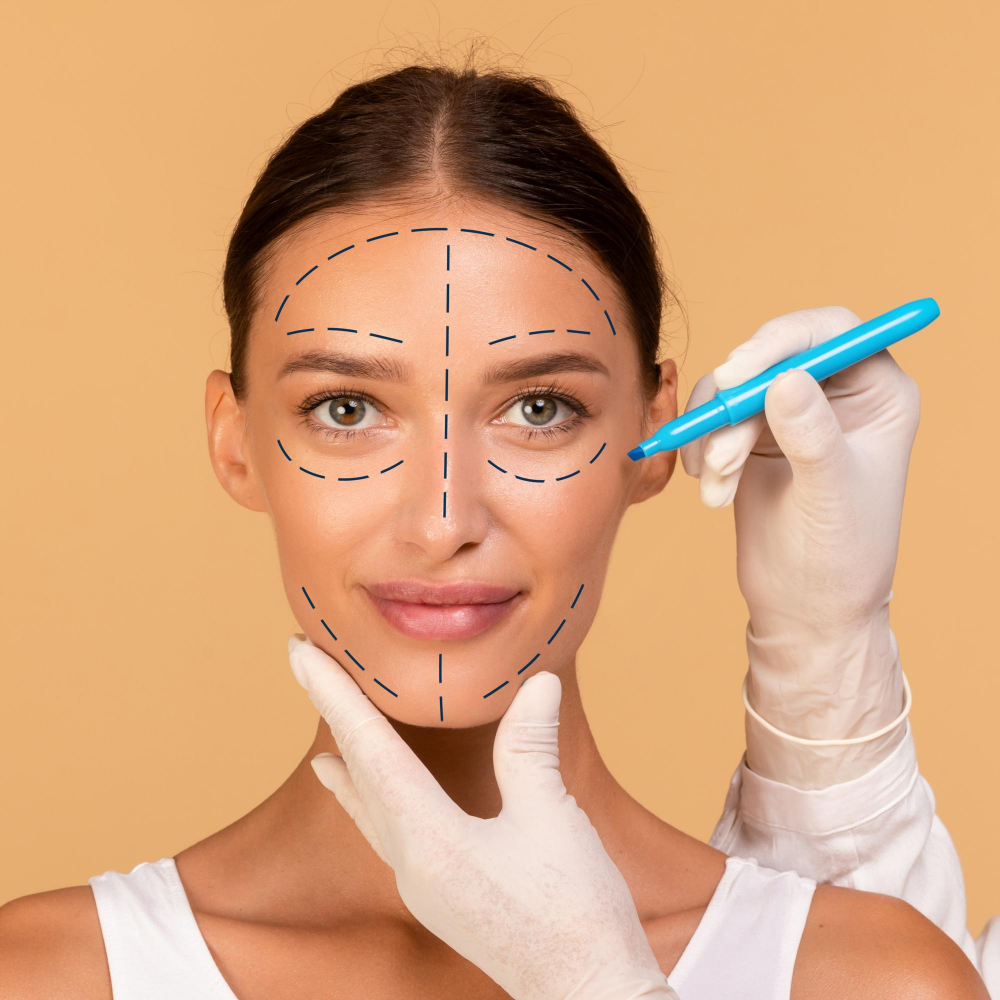 Profissional fazendo marcacoes para avaliacao estetica