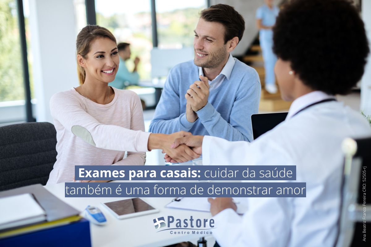 Atendimento médico com pacientes em consulta