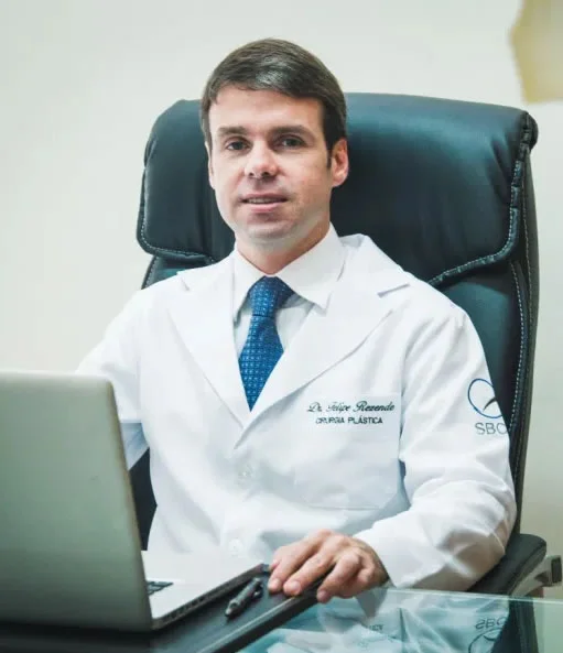 Dr. Felipe Rezende